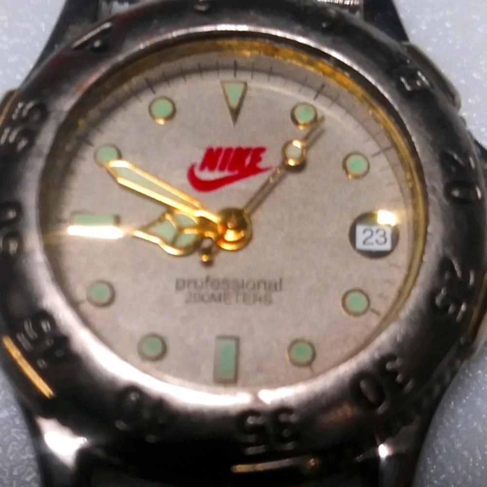 vintage Nike watch